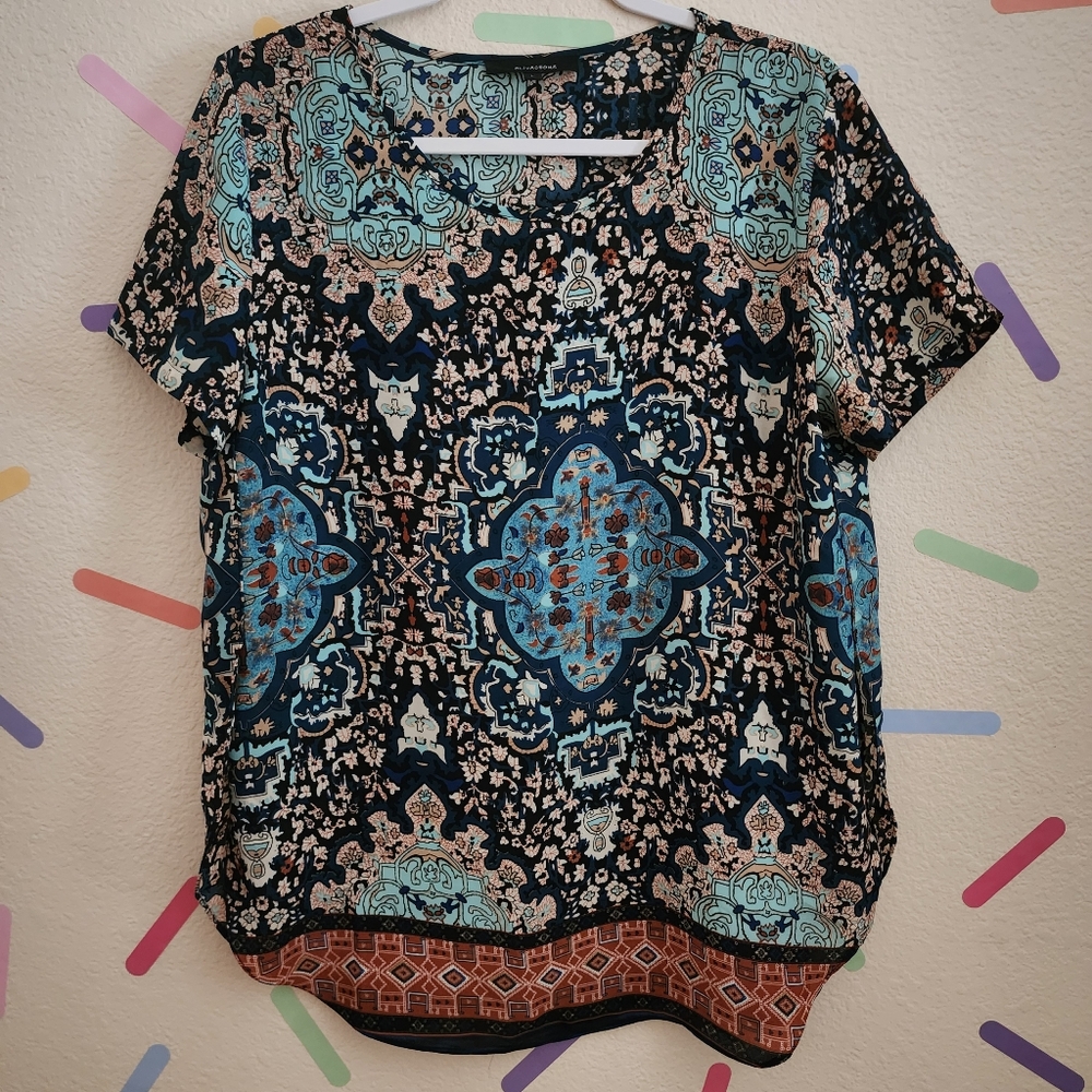 VICI Olivaceous Mosaic tile print top Size LARGE